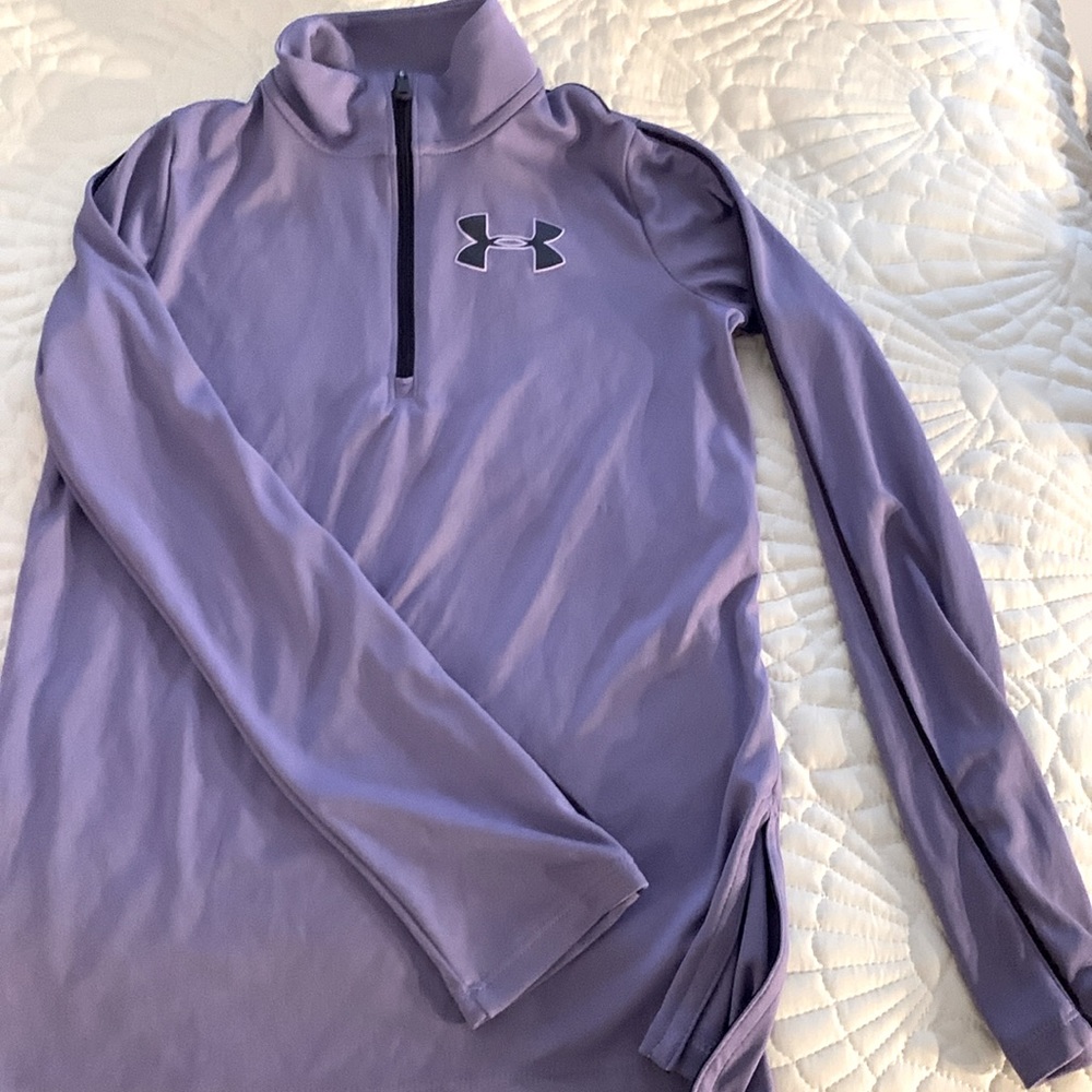 Girls Under armour purple 1/2 zip heat gear. Excellent condition Sue Medium